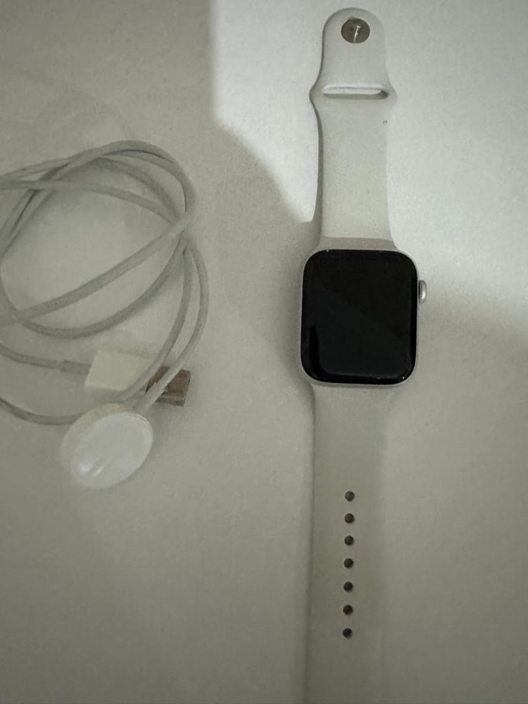 Apple watch series 5 44мм