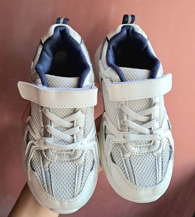 Adidasi copii adidas băiețel de la lc waikiki marime 30