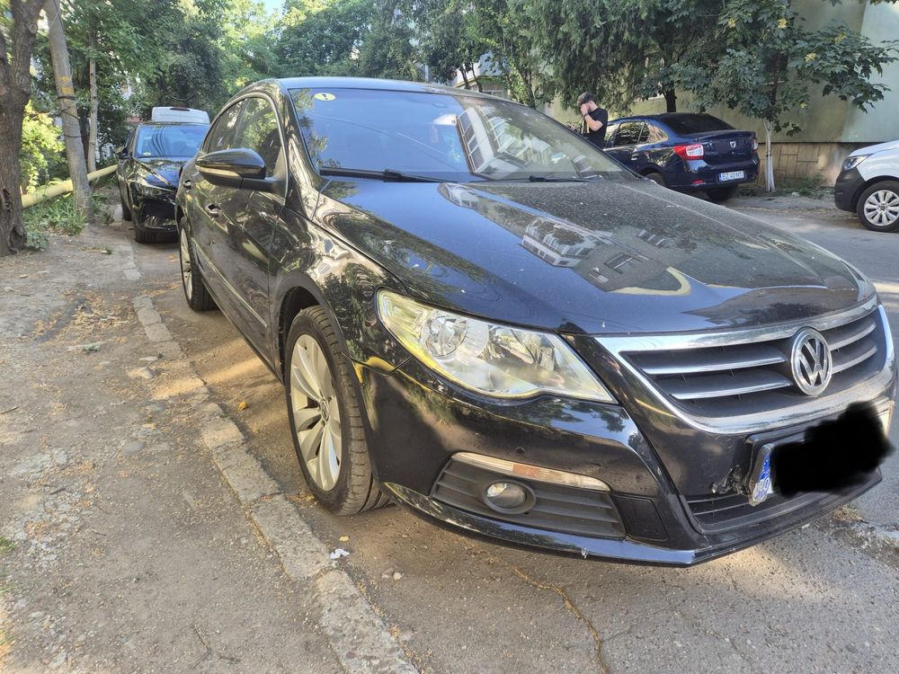 Vand volkswagen passat cc anul 2010 putin avariat
