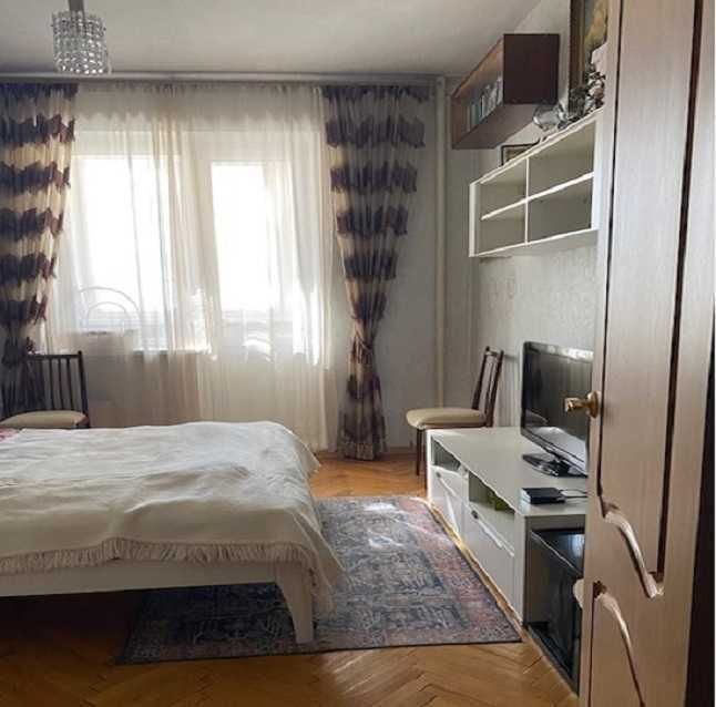 Двустаен имот в кв.Люлин 8