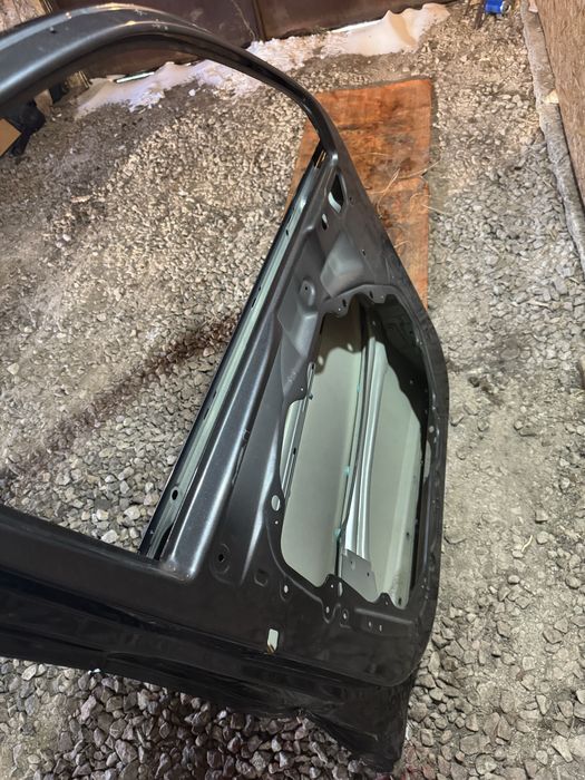 Продам дверь кия сорента