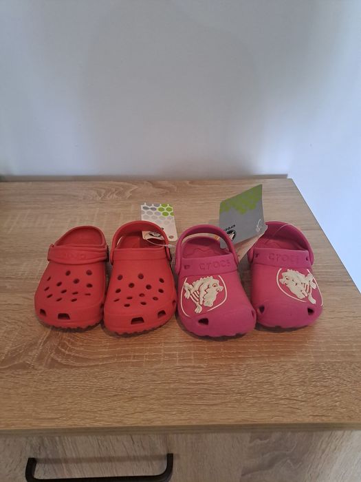 Vând crocs originali noi ,fetițe mărimea 4-5