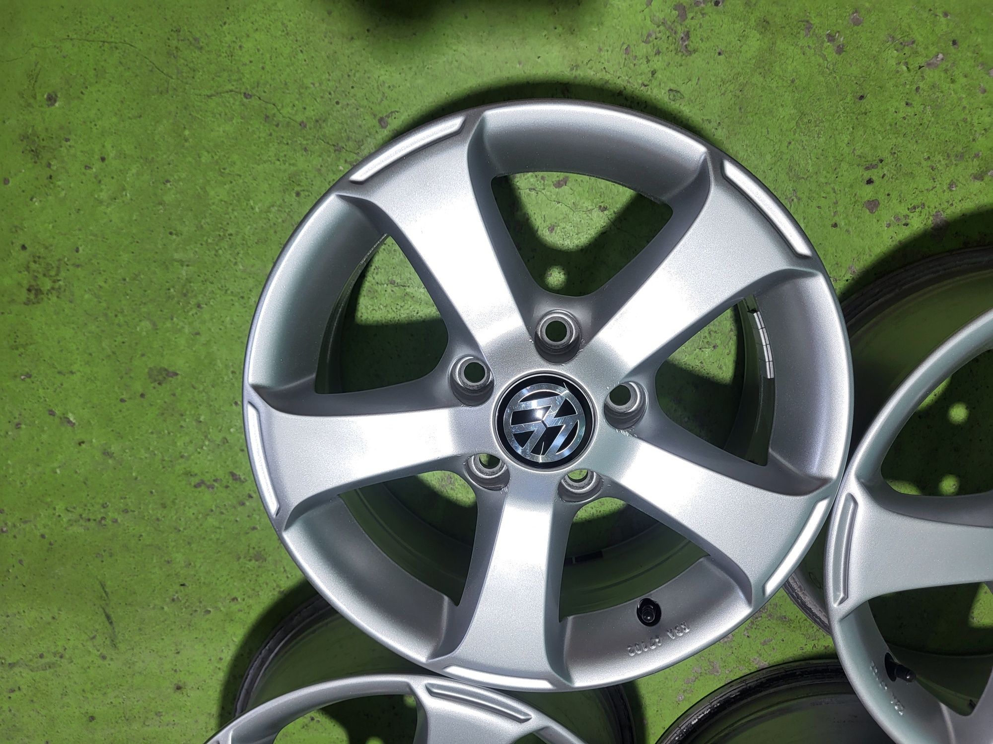 15 5x112 Vw Golf 5 6 touran Caddy Skoda 5х112