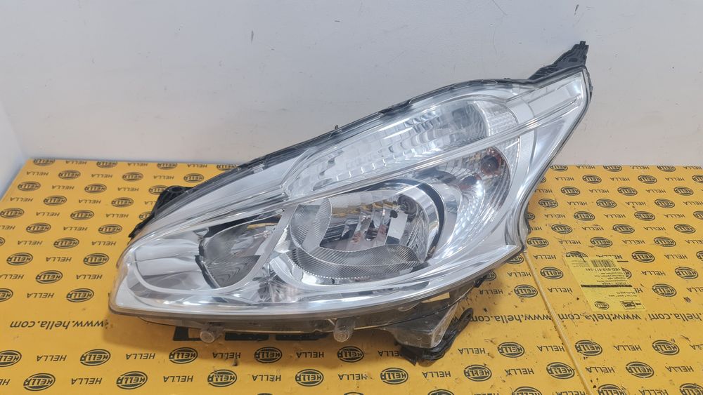 Far stanga Peugeot 208 2012+ 9802221880
