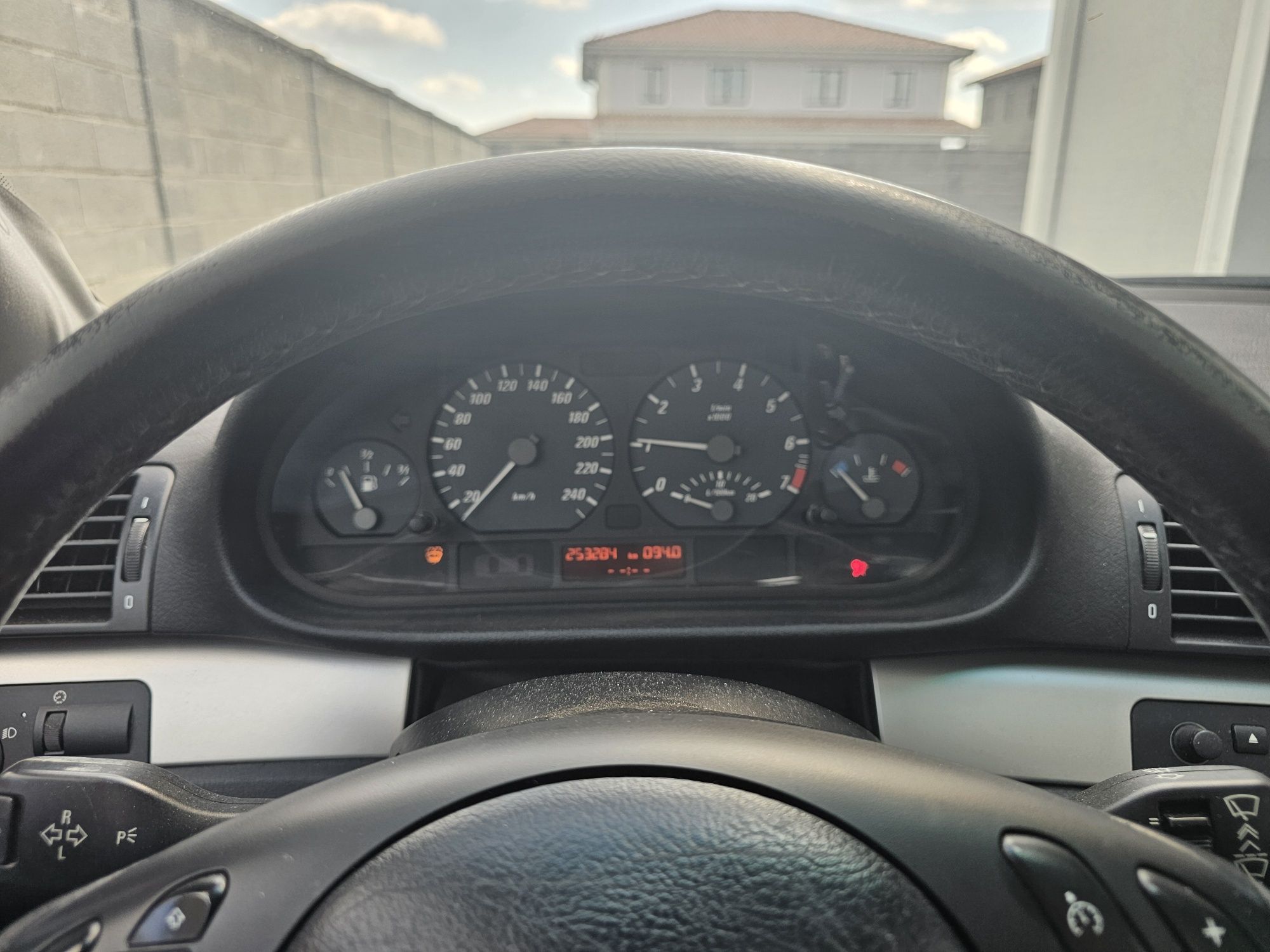 Bmw e46 318CI 2003 Facelift