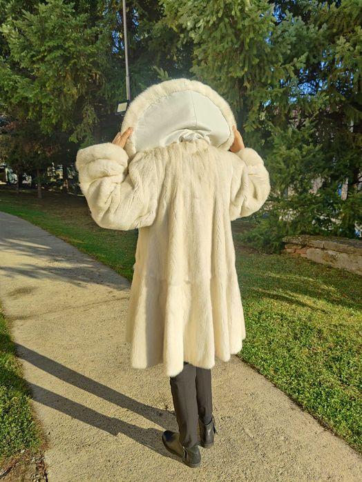 Blana Nurca Alba / Vizon NOUA XL / XXL (nr 8) Lunga