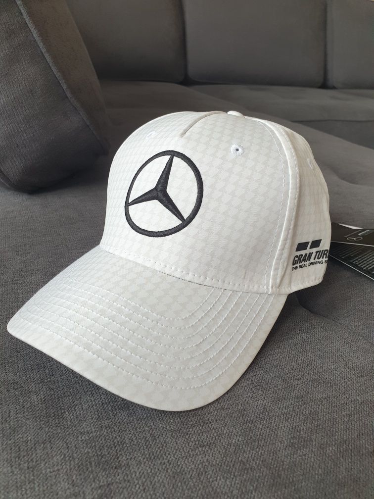 Шапка АMG F1 Team