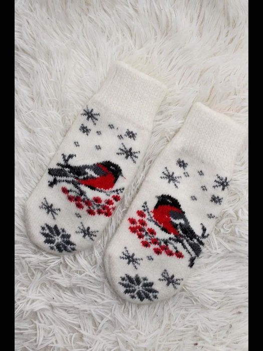 Комплект варежки и носки "Снегири"