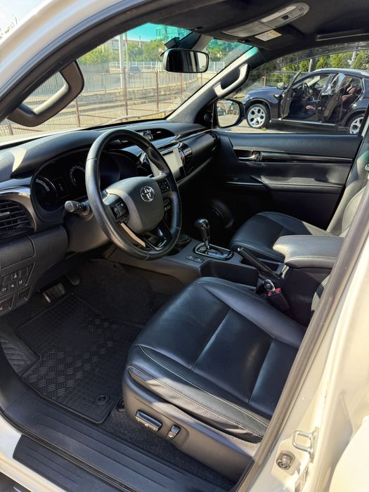 Toyota Hilux 2.4 D-4D 4x4 Selection