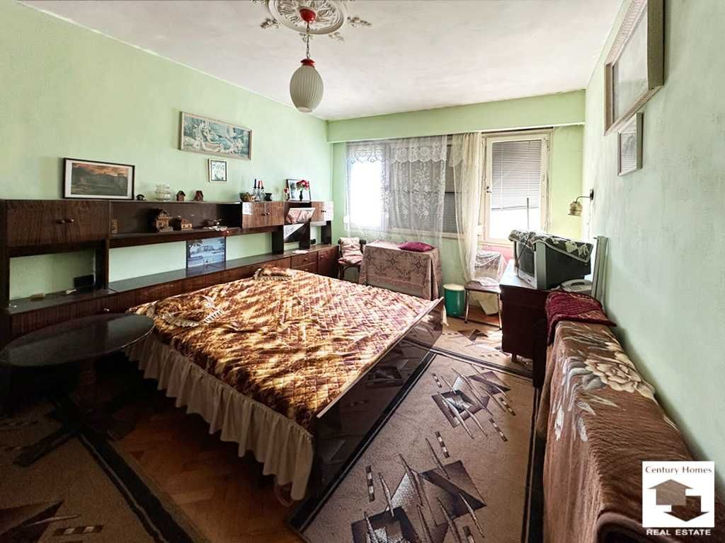 104925 Тристаен апартамент в кв. Чолаковци, Велико Търново