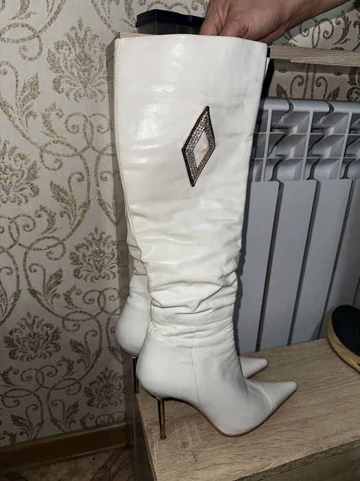 Сапоги белые красивые