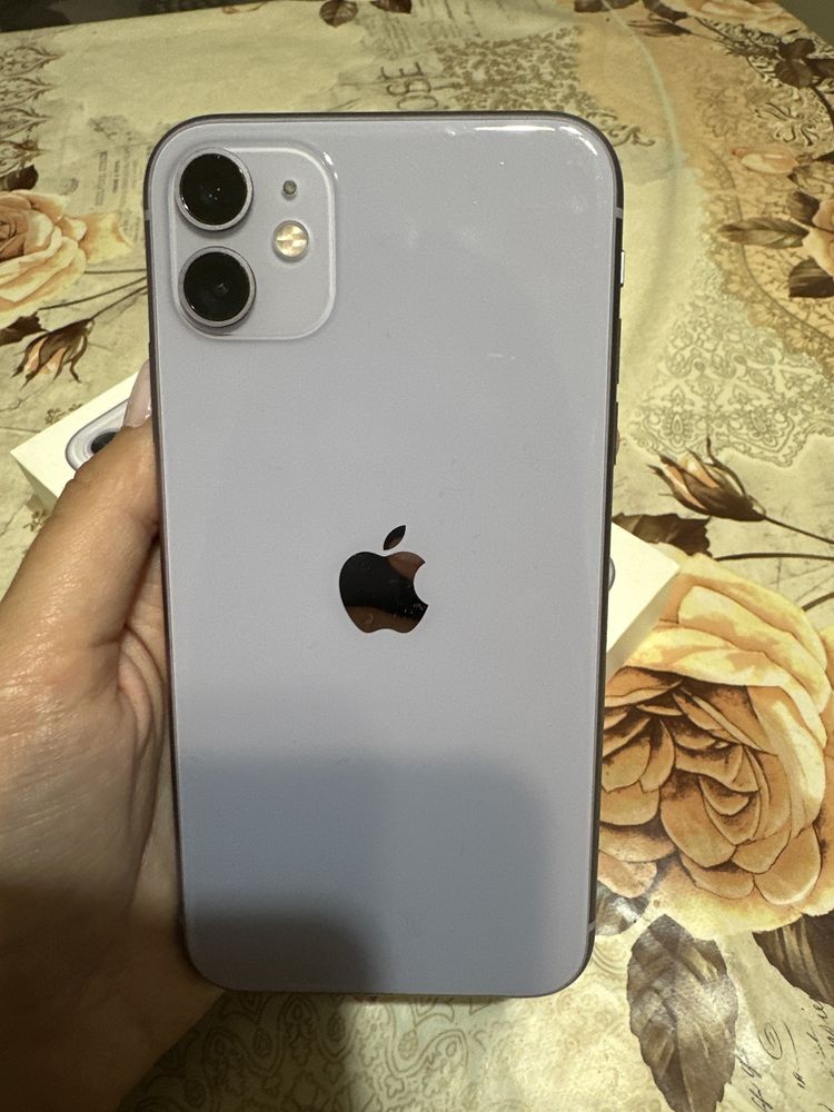 Iphone 11 - лилав
