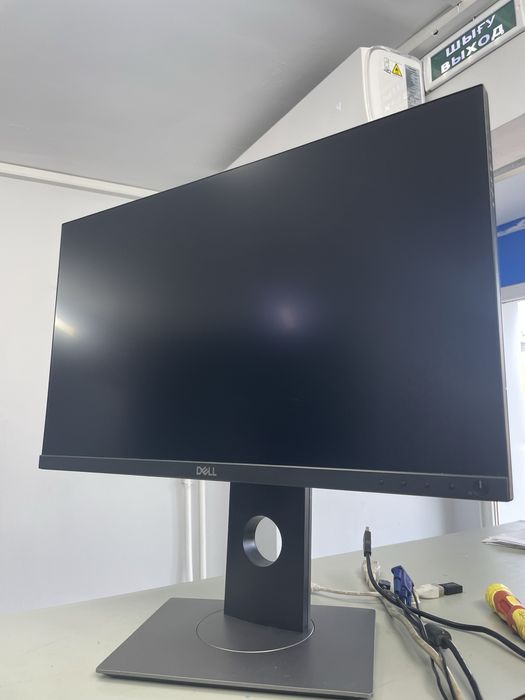 Стильный Большой 24" дюймовый монитор Dell P2319H