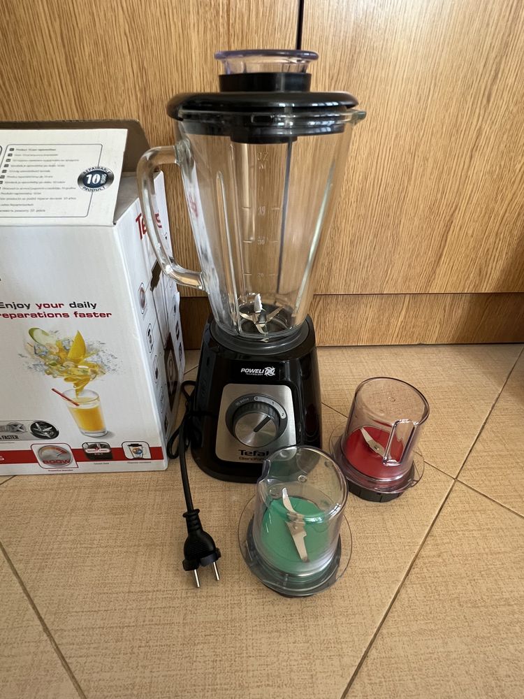 блендер Tefal Blendforce BL438831, Черен