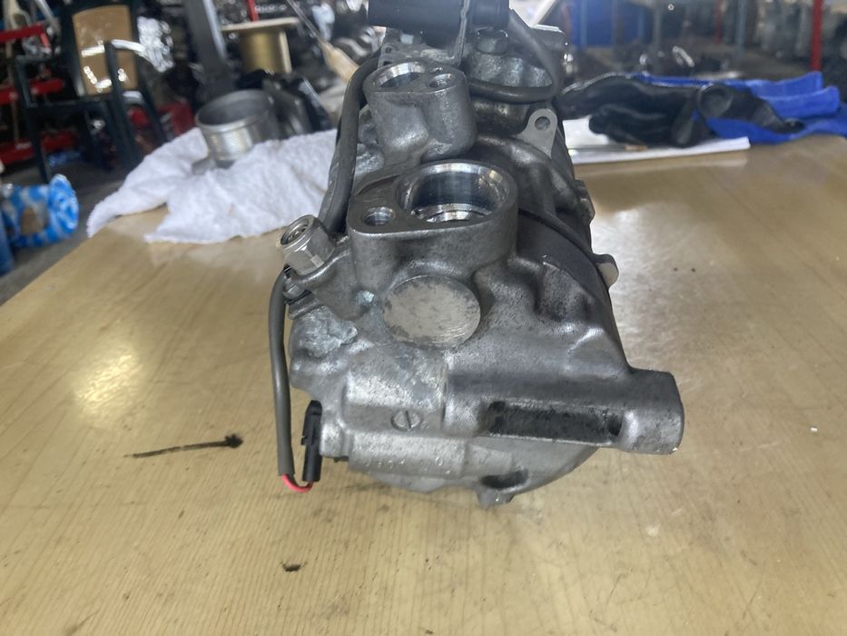 Audi Q5 3.0tdi 313кс 2015 година Компресор Климатик