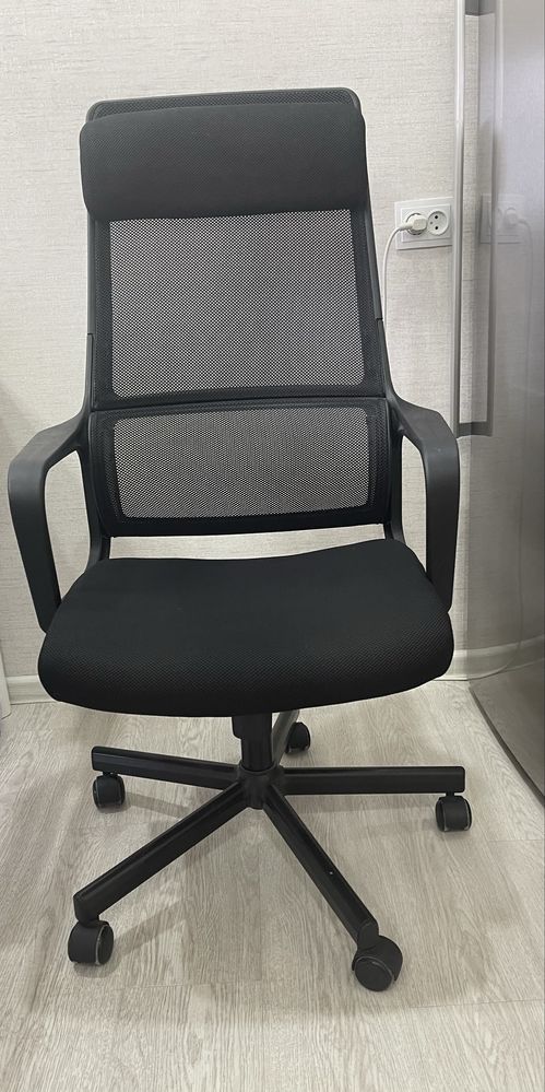 стул для офиса Chairman