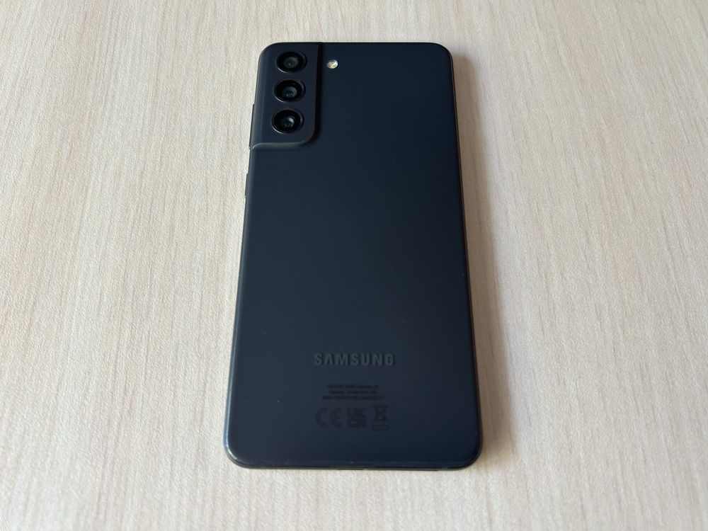 Продавам Samsung Galaxy S21 FE 5G 128/6GB