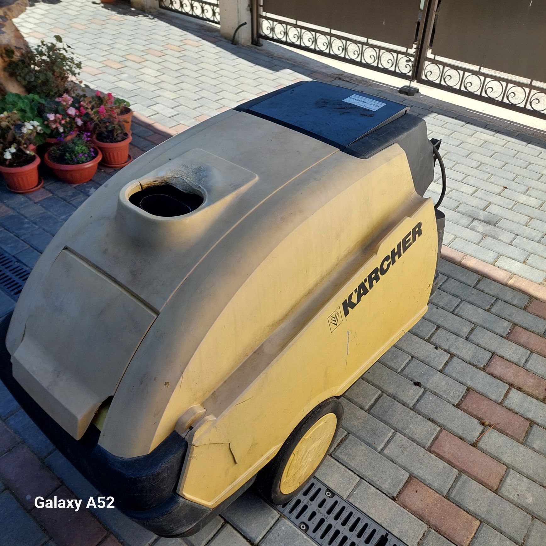 Продавам  пароструйка  karcher