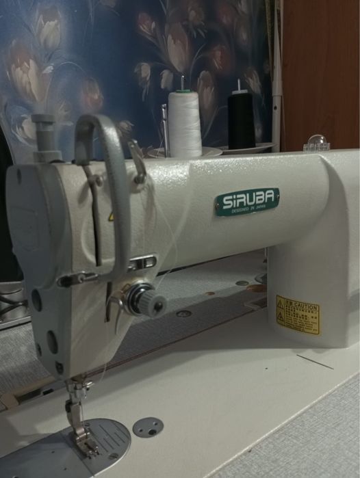 Продам Швейную  машинку