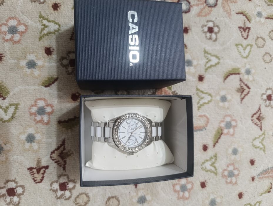 Новые часы Esprit 2013-4года