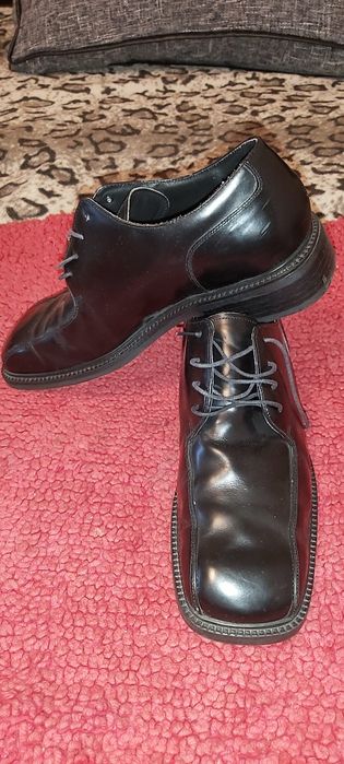 De vânzare pantofi bărbați eleganți măr.45 piele naturală Negri