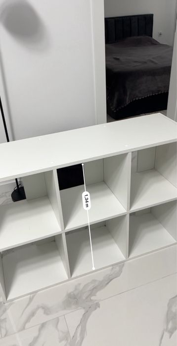 Corp de mobila cu rafturi patrate