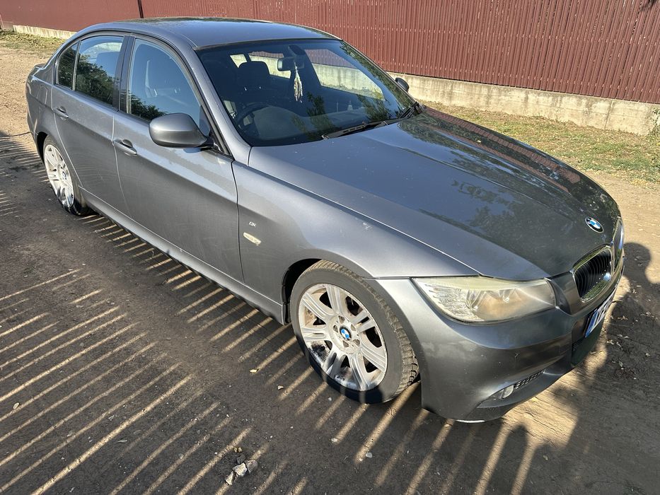Dezmembrez Bmw 318d e90 LCI