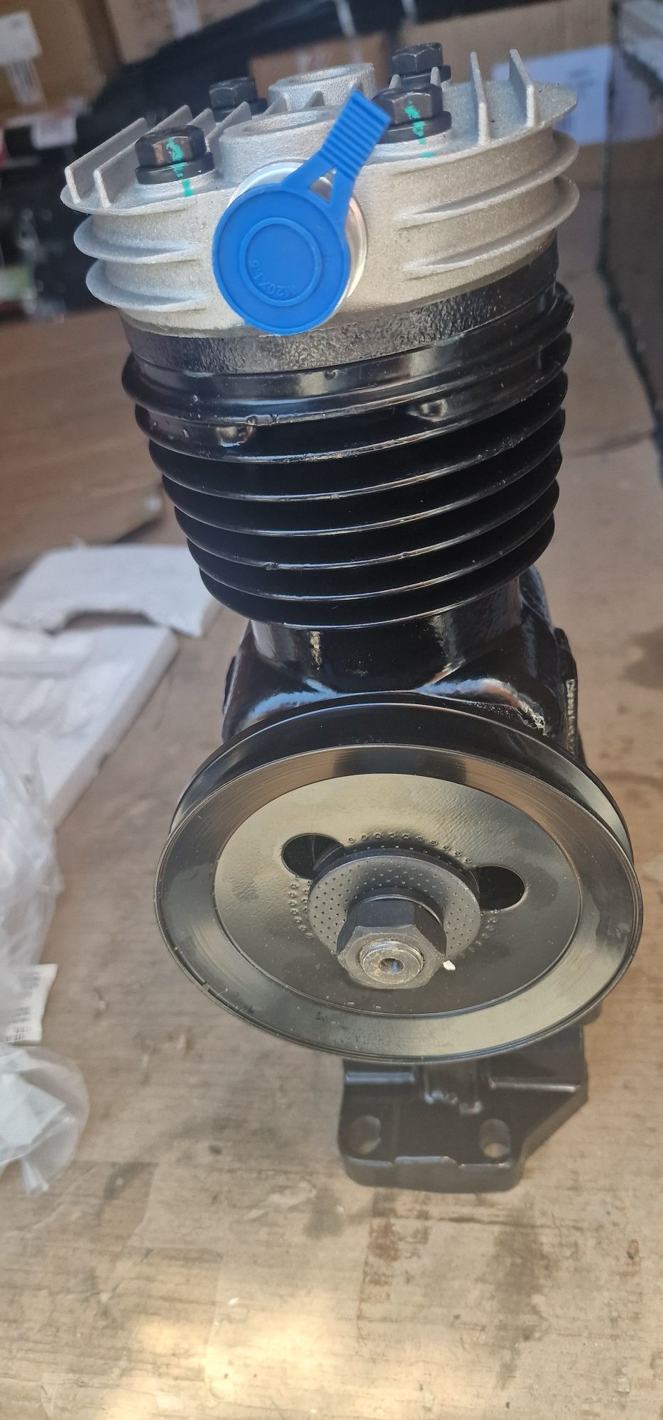 Compresor aer ttttttt u 650 preț 1250 lei cu tva nou se poate trimite