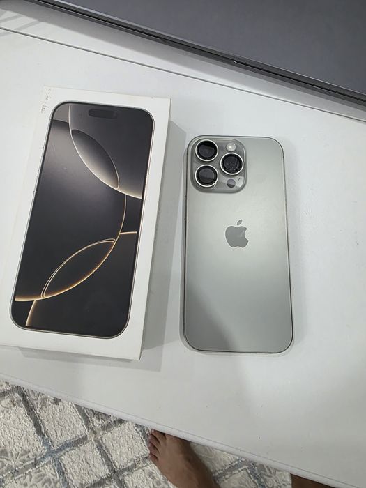 Продаю почти новую  айфон 16 про 256 ГБ акб 99%