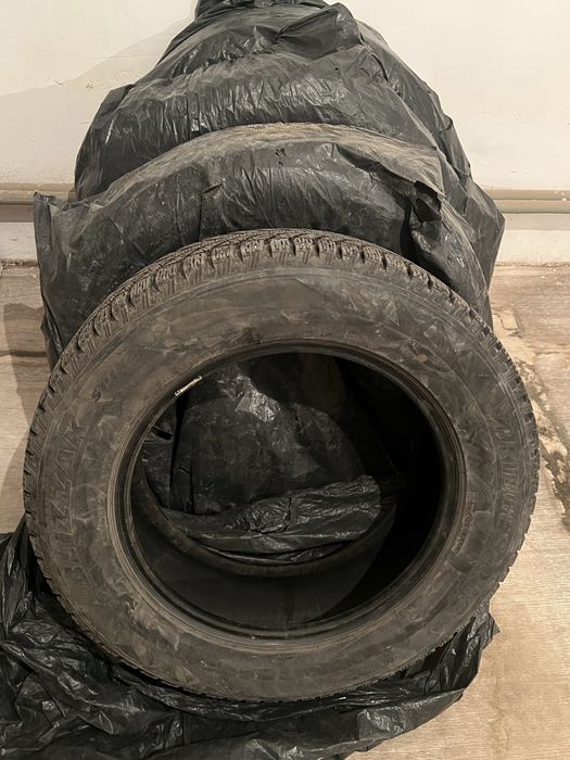 Зимние шины BRIDGESTONE 235х65х18