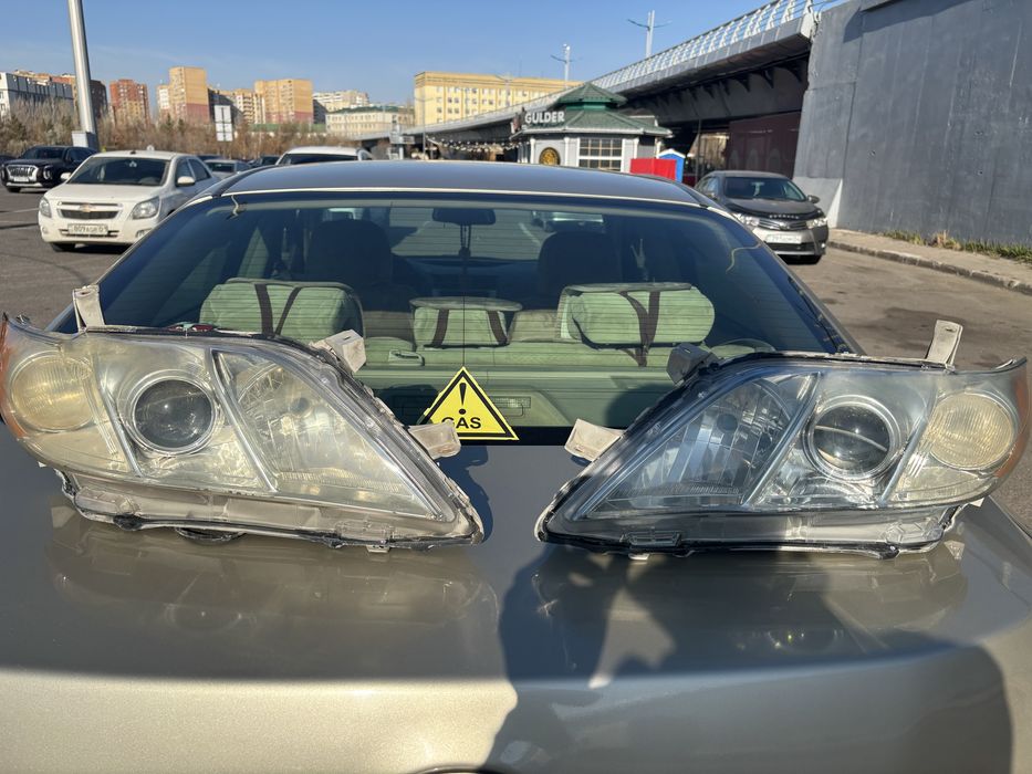 Продам комплект фар с bi led камри 40