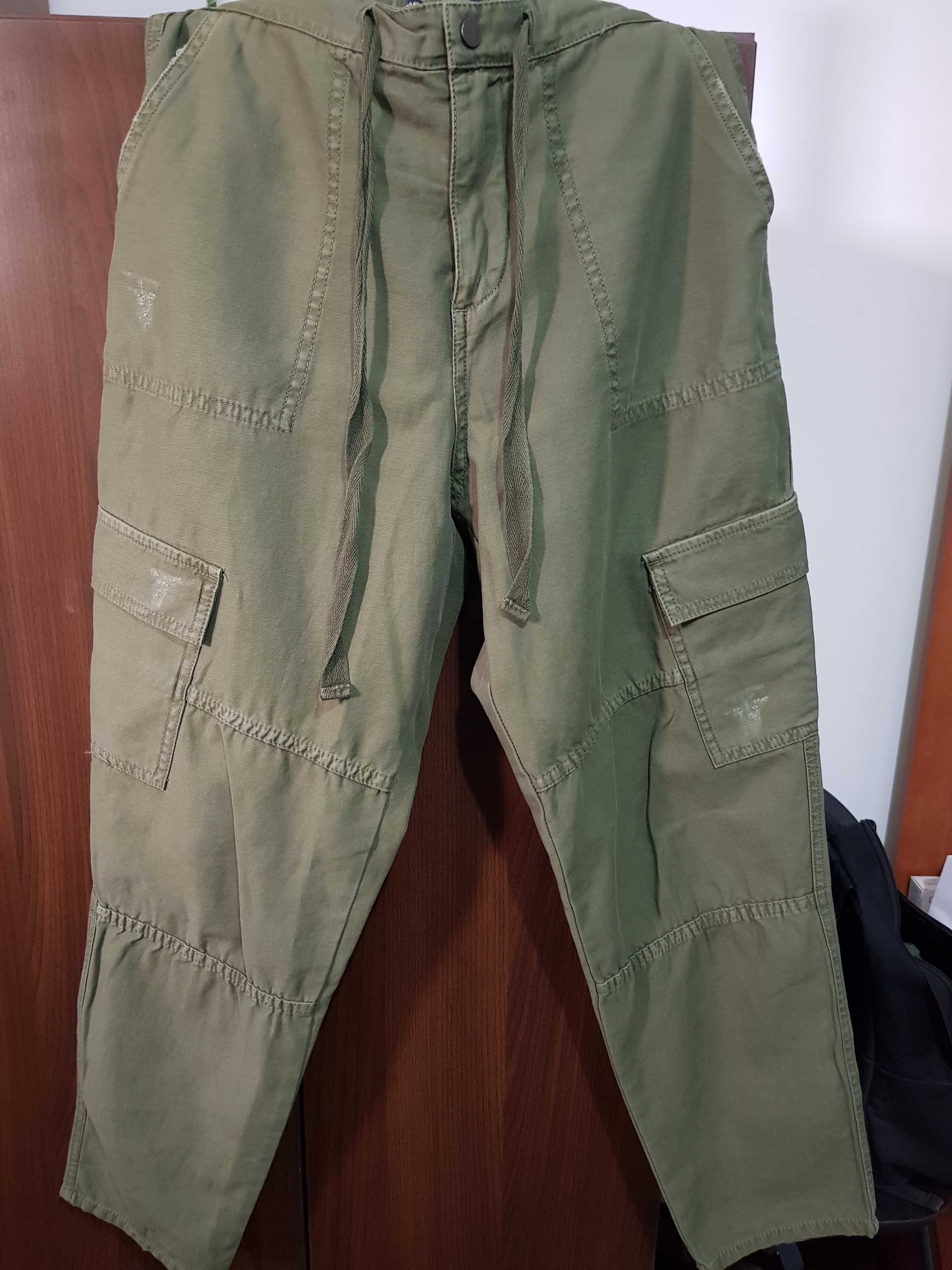 Pantaloni baggy, colecție Zara Basic Denim