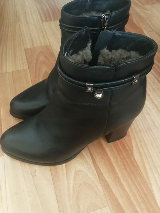 Продам женские сапоги,в хорошем состоянии