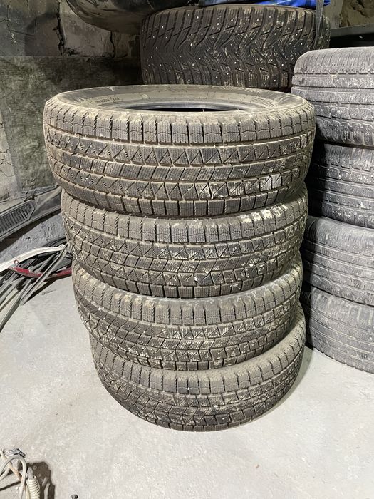 Шины зимние б/у R15