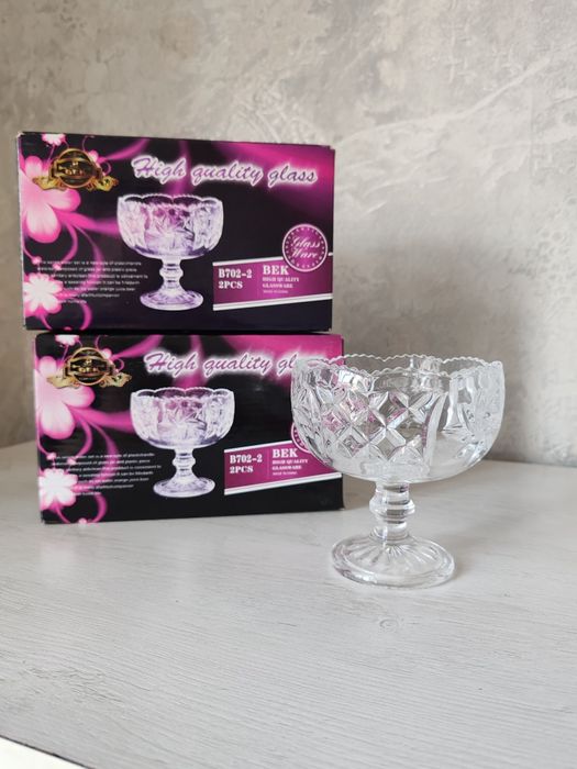 Стеклянные вазочки