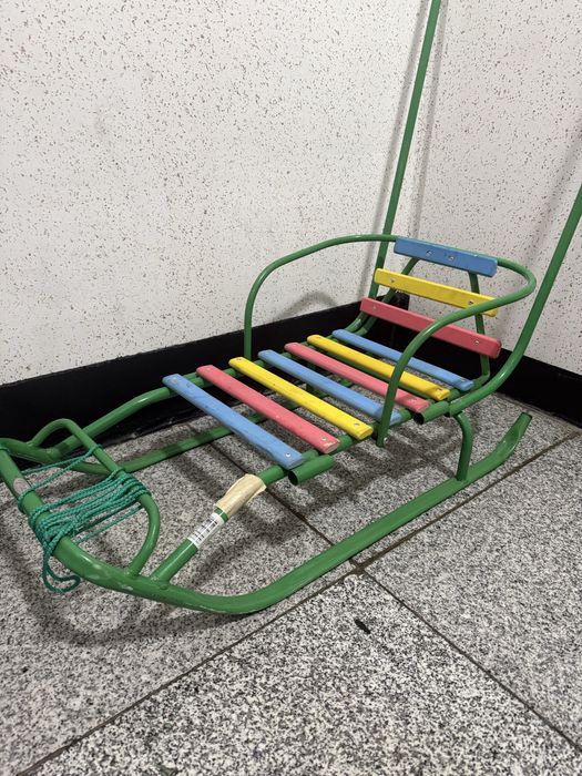 Продам санки детские