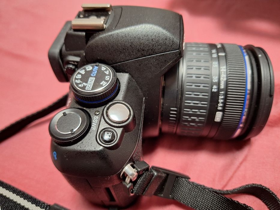 Aparat foto Olympus DSLR E 420