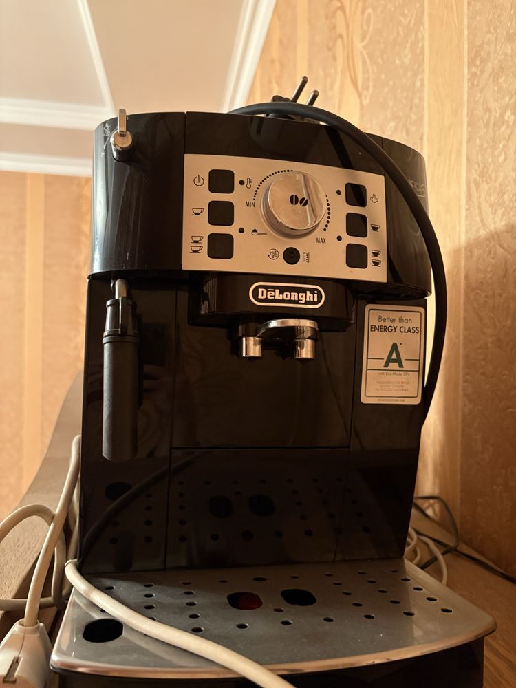 Delonghi кофемашина