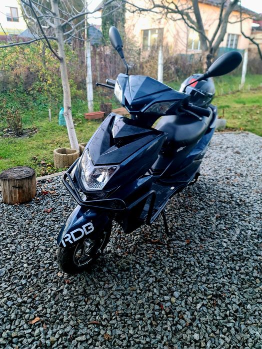 Vând scuter RDB CHILIA PLUS.