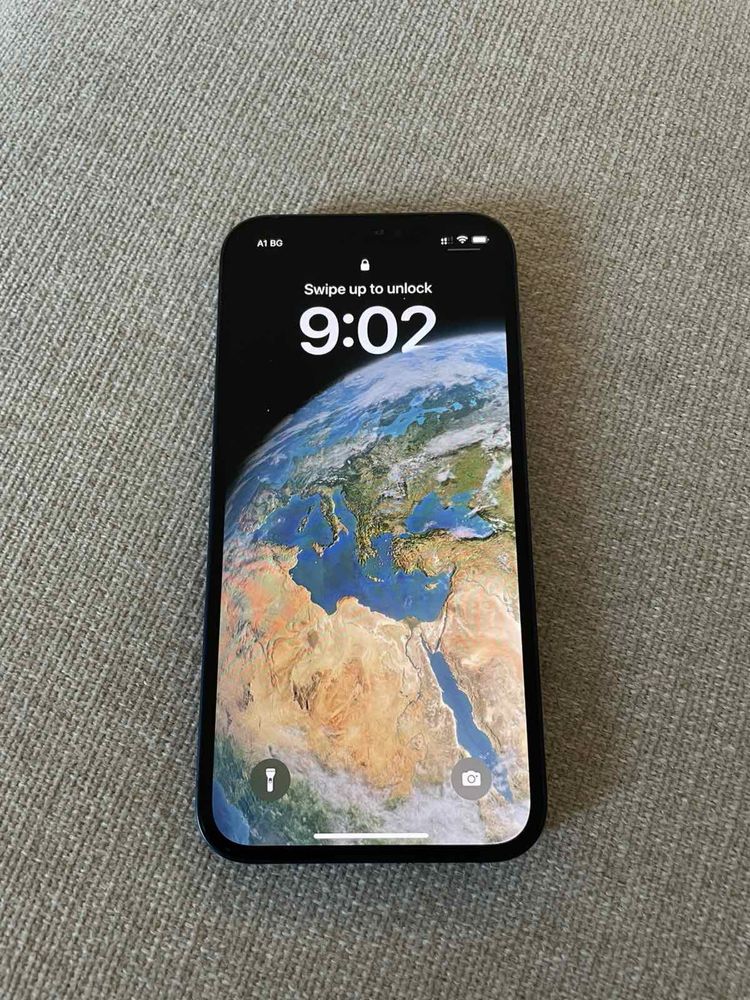 iPhone 12 126GB ( в много добро състояние )