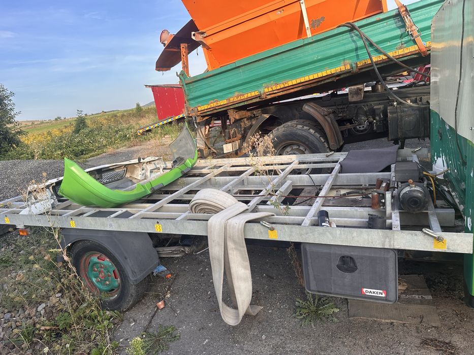 Vand sau dezmembrez ford tranzit