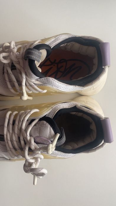 Adidasi pentru femei