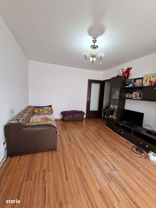 Apartament 2 camere de vânzare – 40 mp, etaj 2, Micro 11