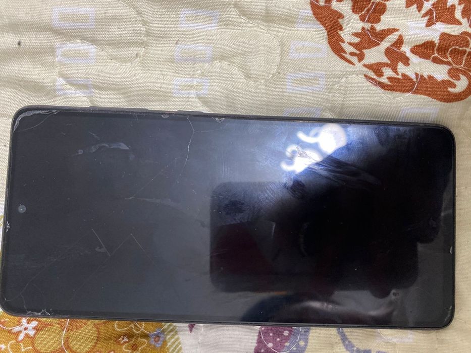 Самсунг А71 б/у в хорошем состояний, продам за 30-25к очень срочно