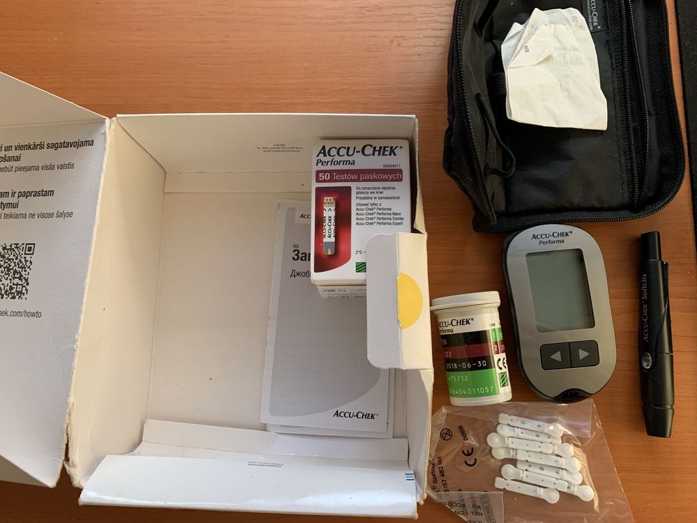 Глюкомер accu chek performa / contour plus