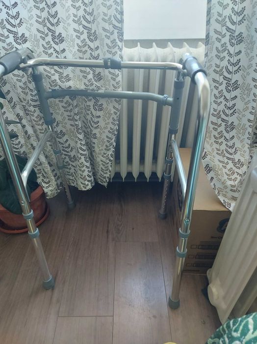 Проходилка за възрастни