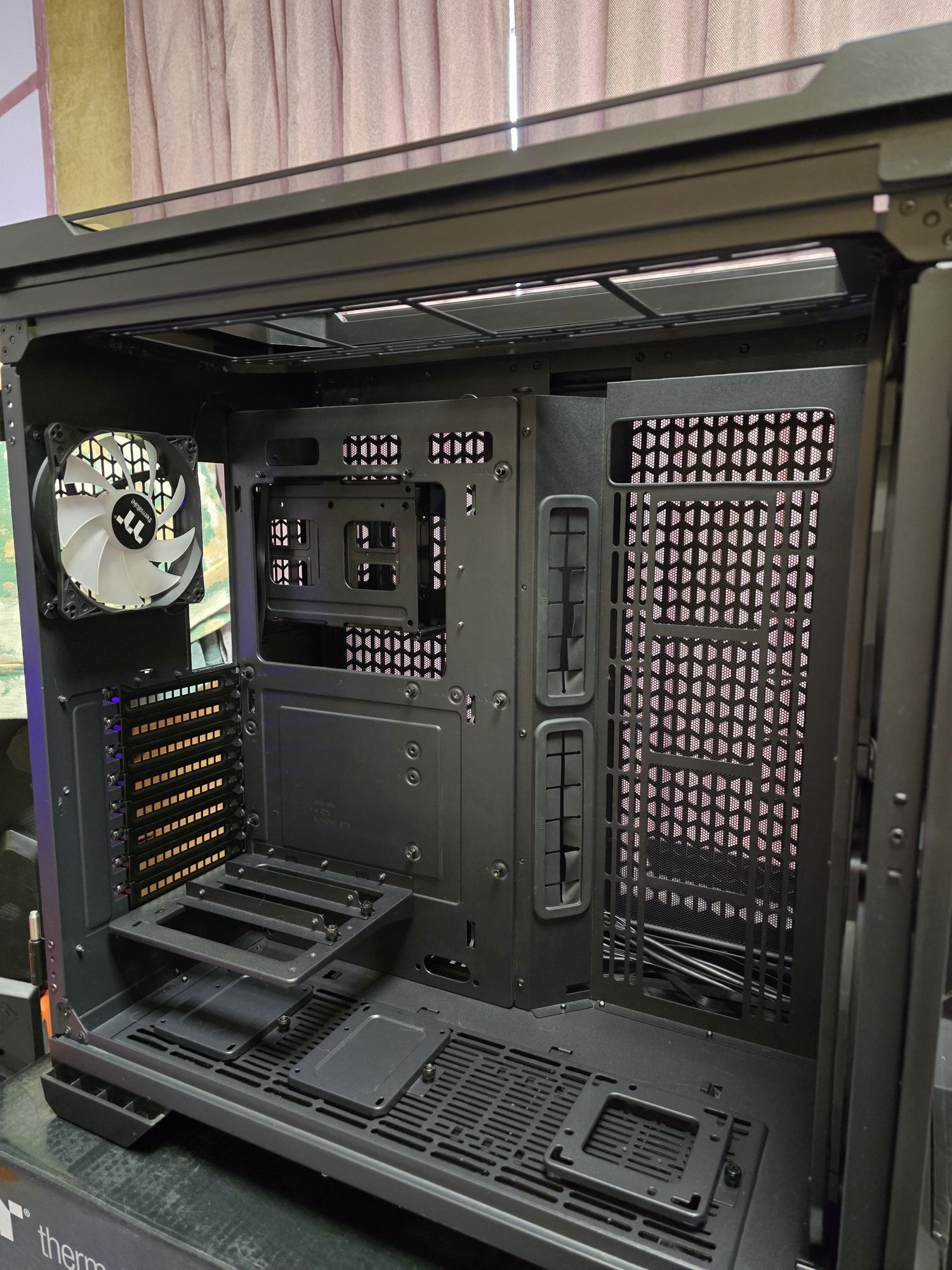 Корпус Thermaltake View 51 TG ARGB