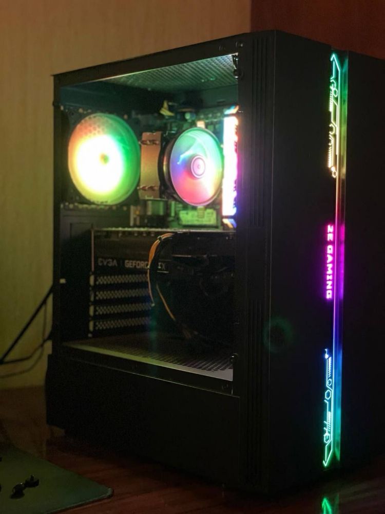 Kompyuter komputer  komplekt case va monitor
