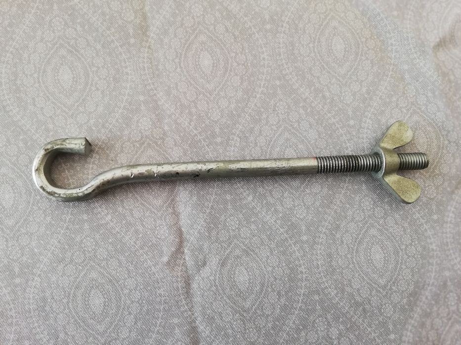 Кука болт от закалена стомана