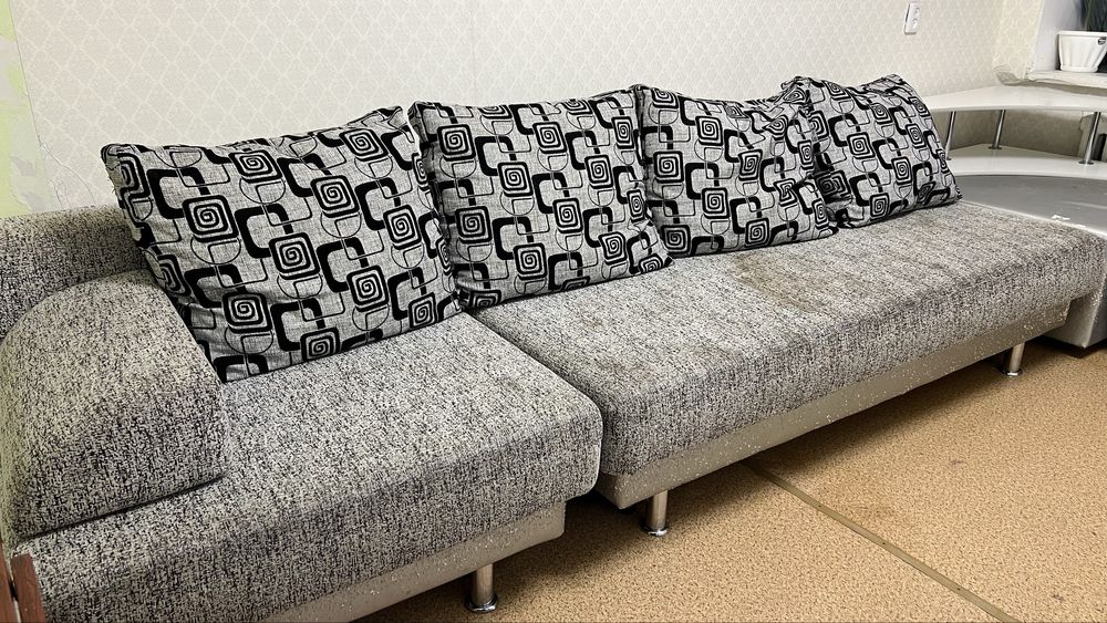 Диван угловой бу